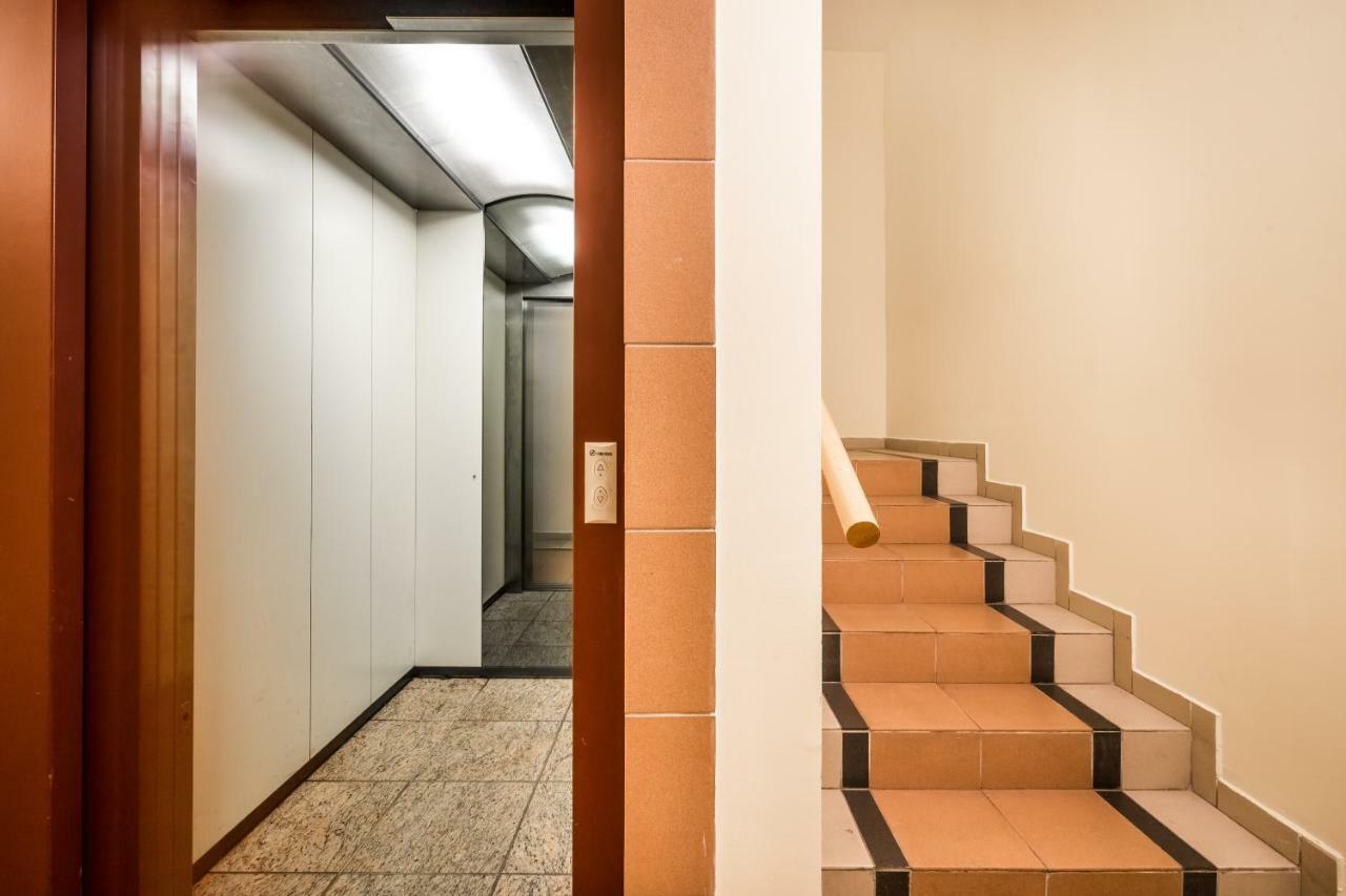Bpr Vivid Downtown Vibe With Balcony Apartment Budapest Luaran gambar