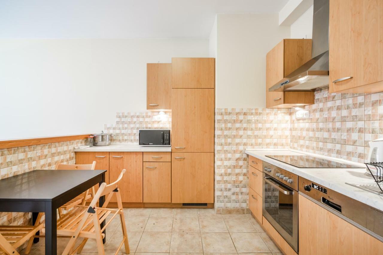 Bpr Vivid Downtown Vibe With Balcony Apartment Budapest Luaran gambar