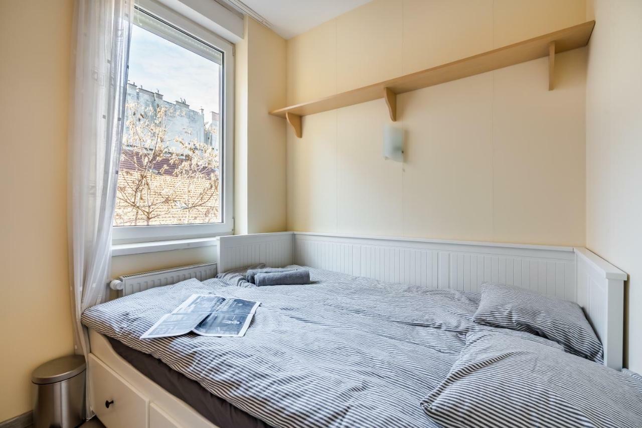 Bpr Vivid Downtown Vibe With Balcony Apartment Budapest Luaran gambar